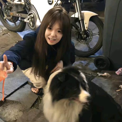 粥粥.