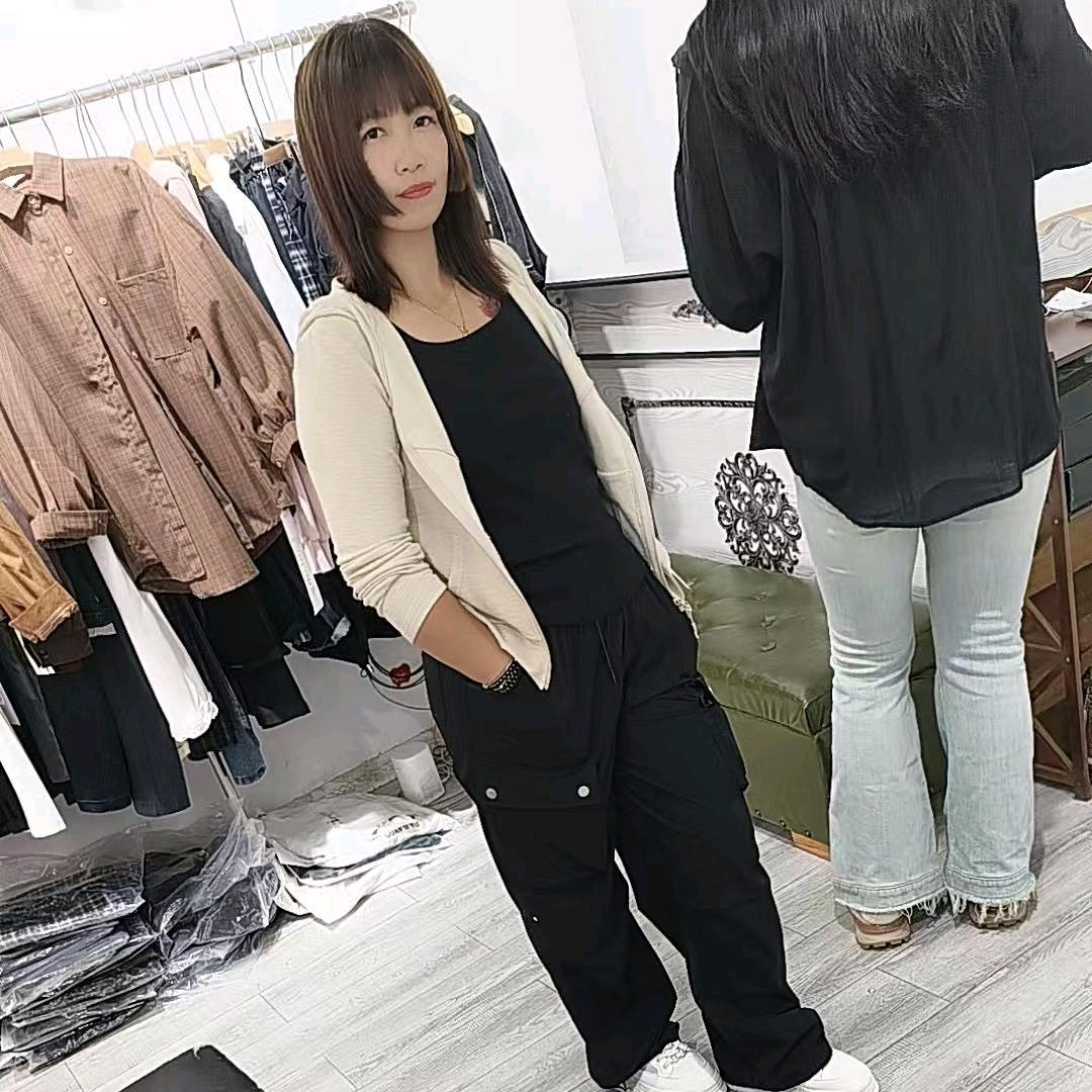 爱  晴  海