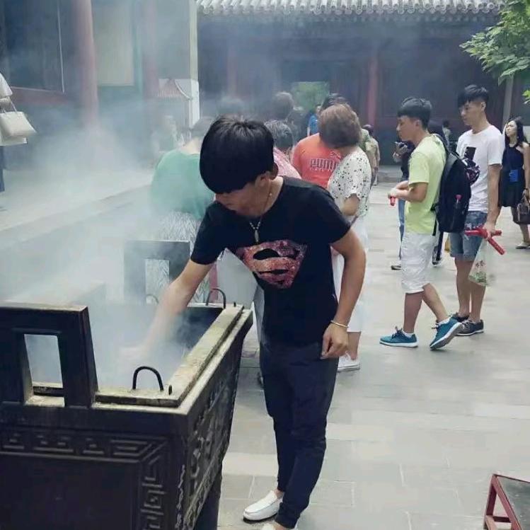 吱喔周
