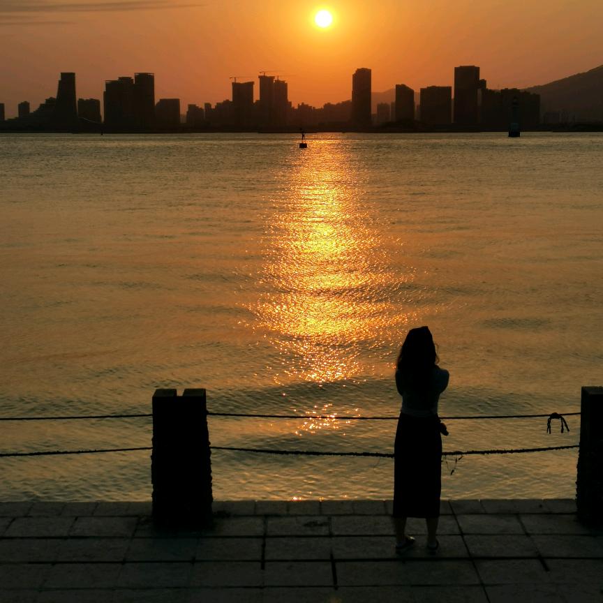 ミ微笑的夕阳ン