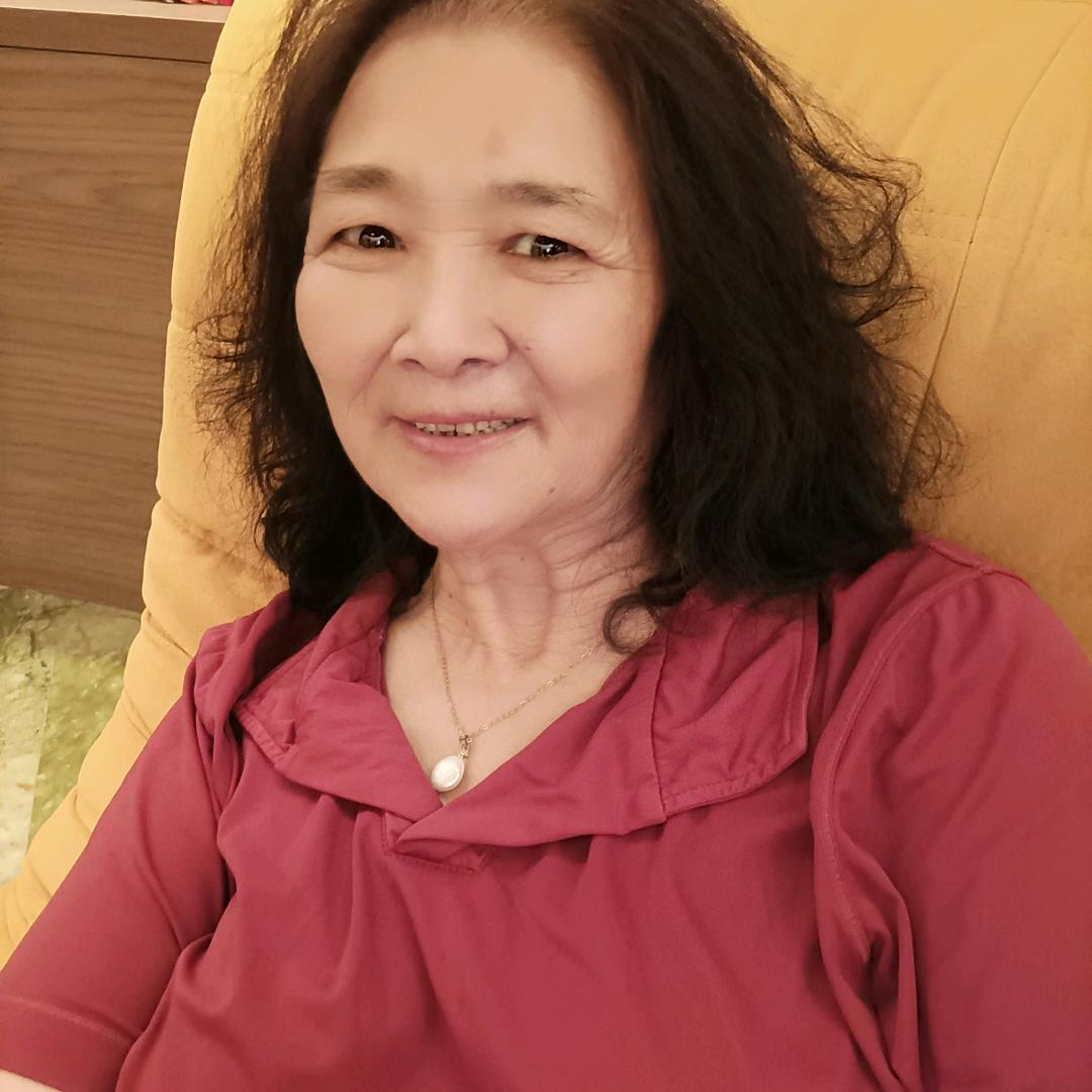 嘟嘟奶奶。