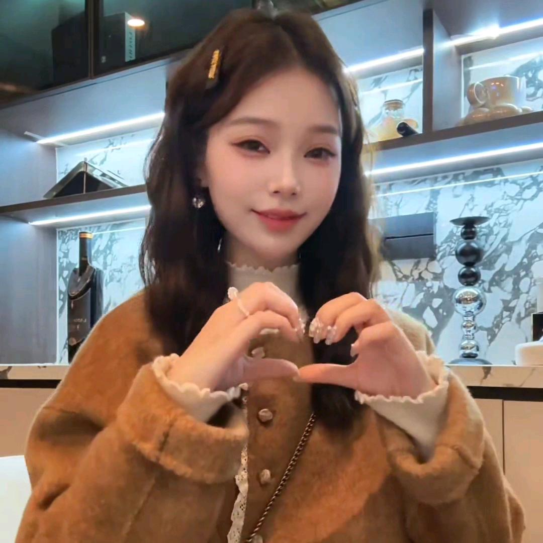 萱萱辰服饰～每日穿搭