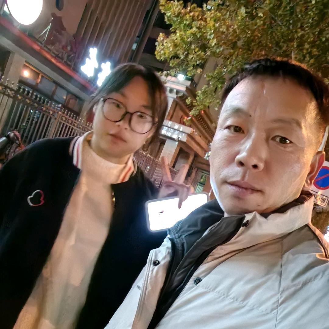 赵寺开一辆图雅诺跑全国