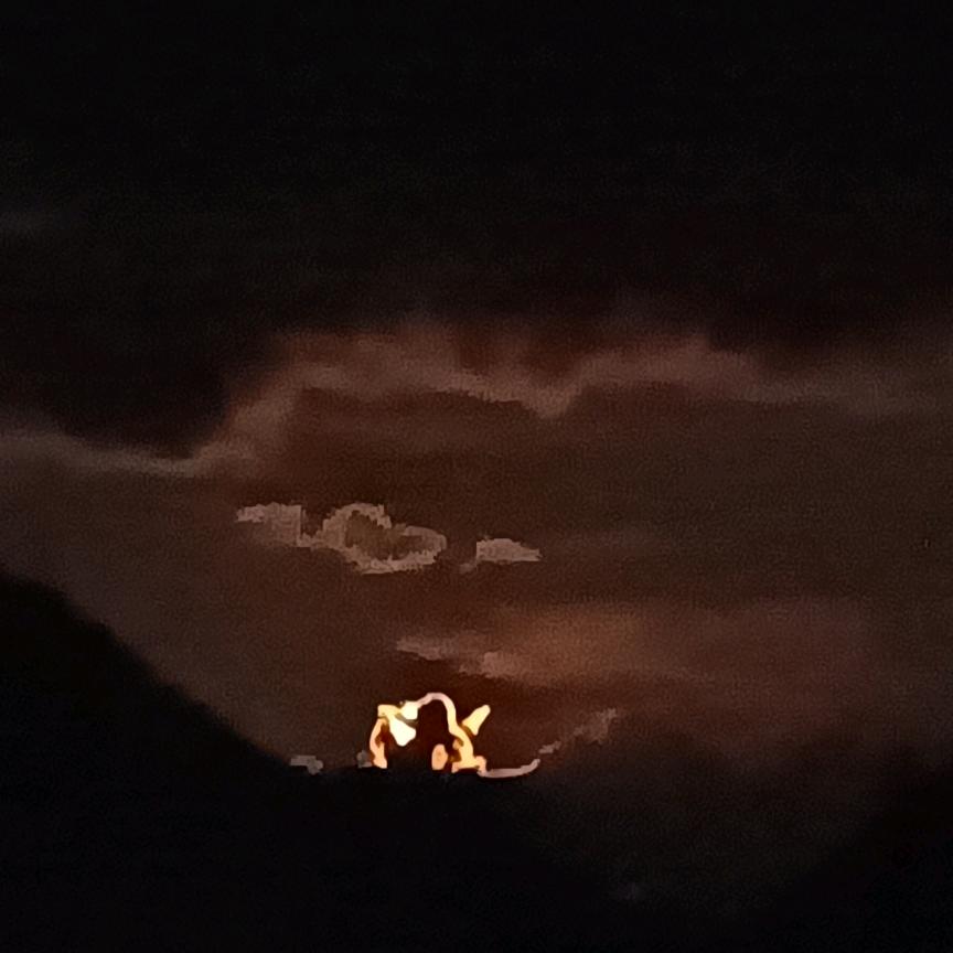 大山下的小溪