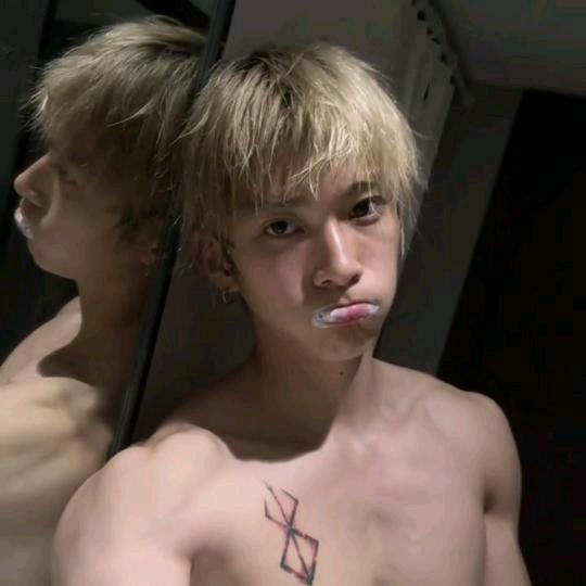 泪水打湿麦当劳你却不懂我的好