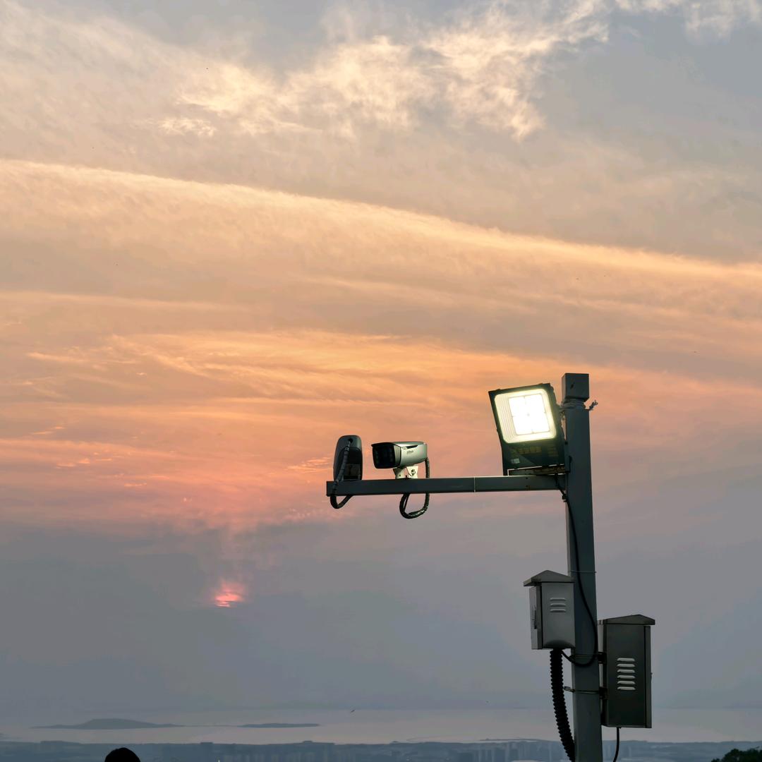 午马（不够牛）