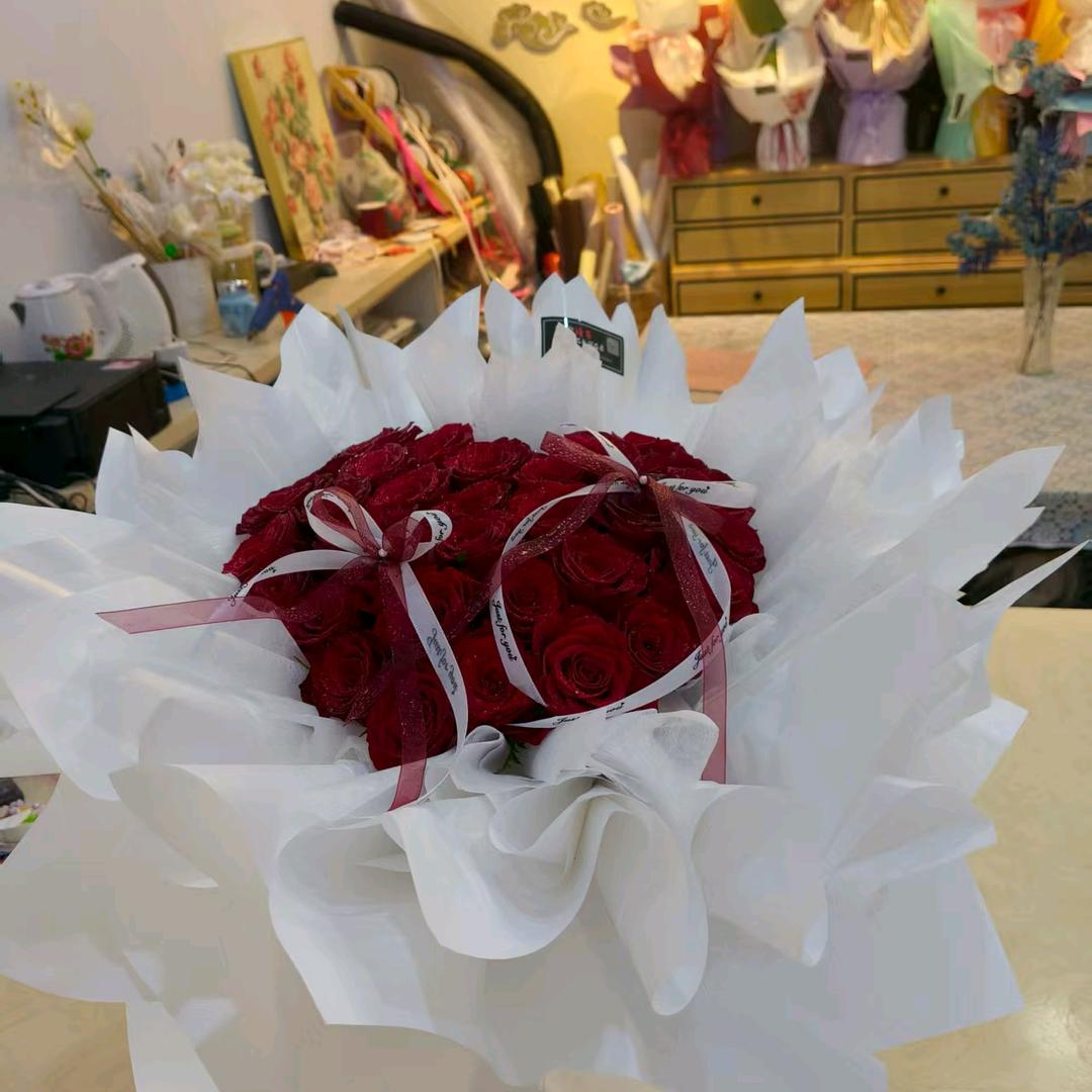 多伦诗荟花礼鲜花店梅子