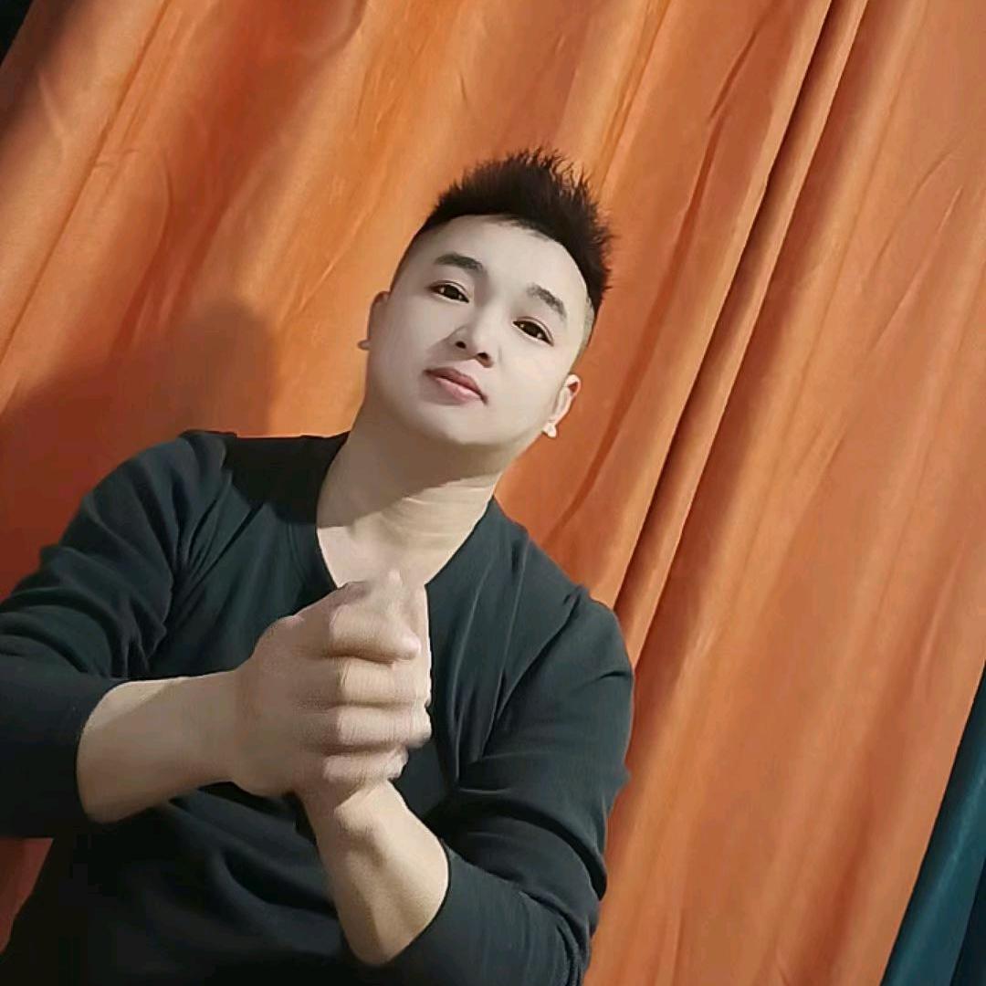 万丈高楼平地起，辉煌只能靠自己。