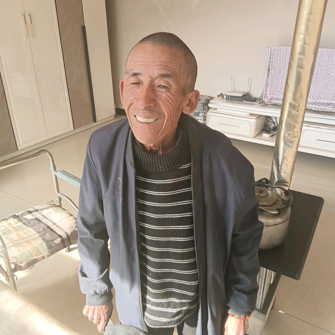 具有