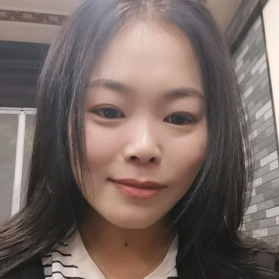 景泰黄金珠宝导购《小王》