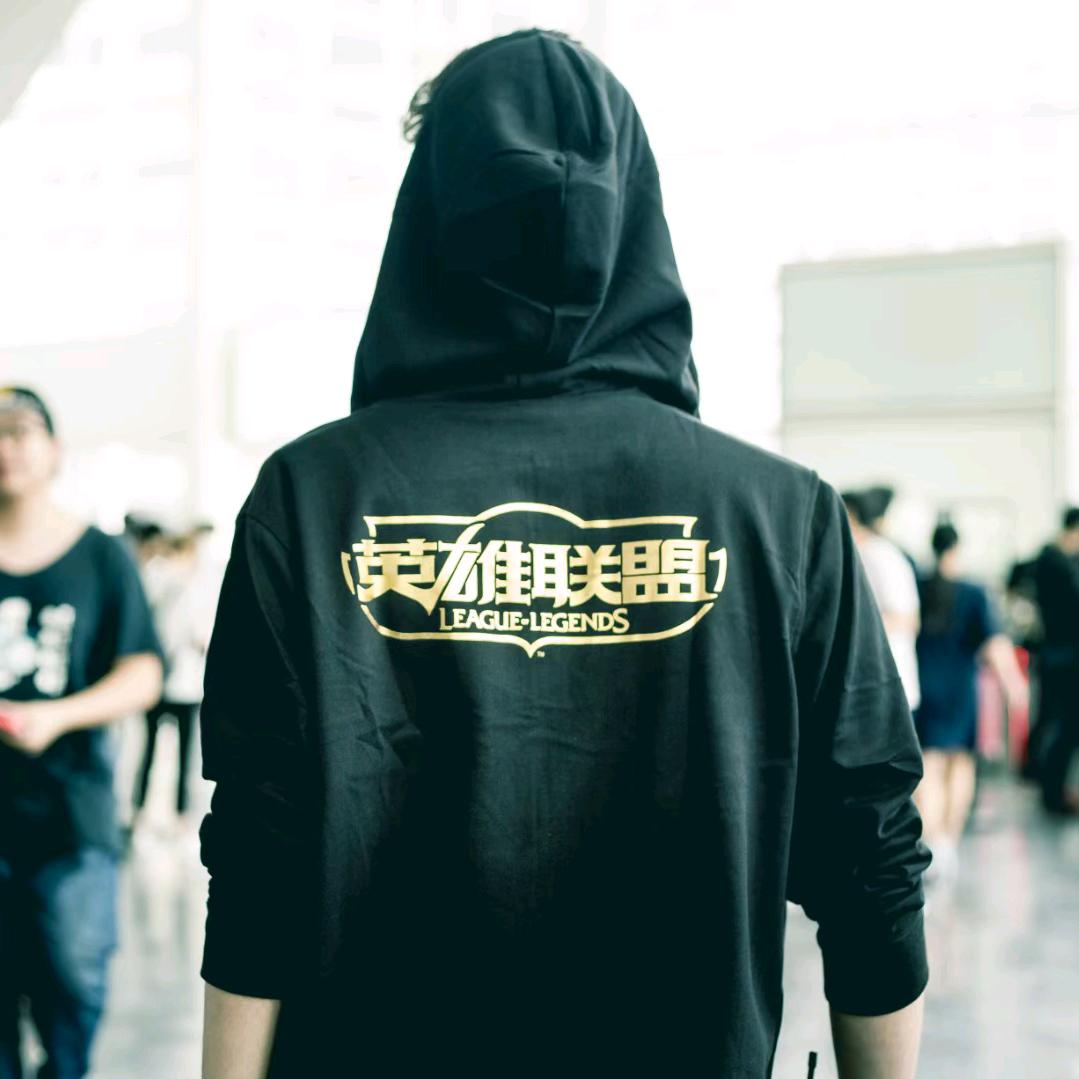 一张照片LOL