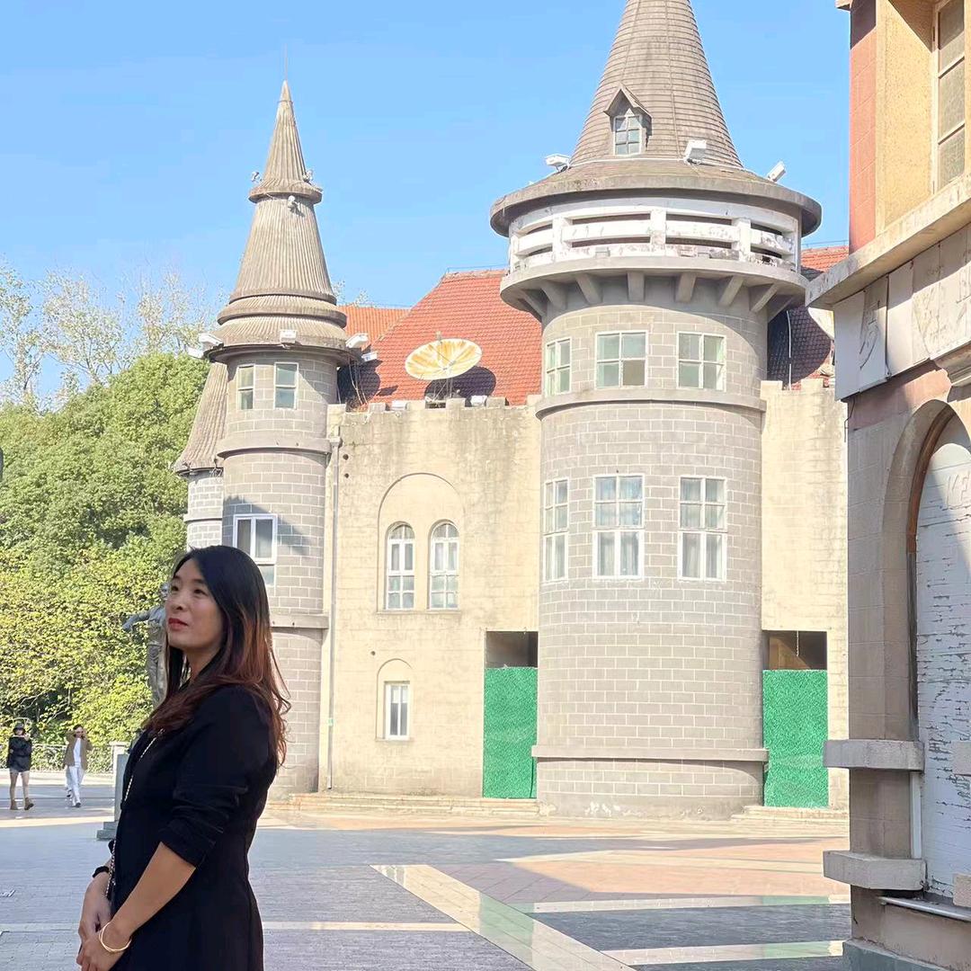 一米阳光服装店欢迎新老客户光临！