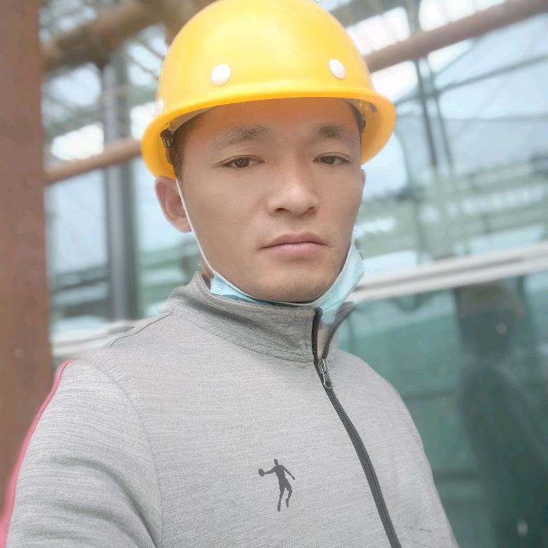 @斗斗在工地