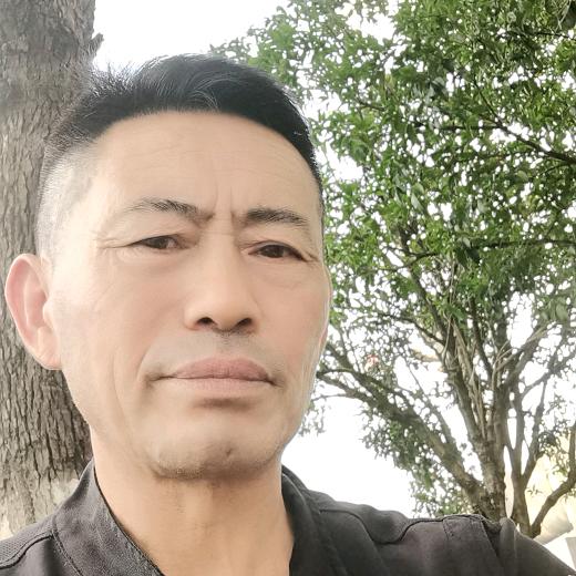 自愧不如，周袭举