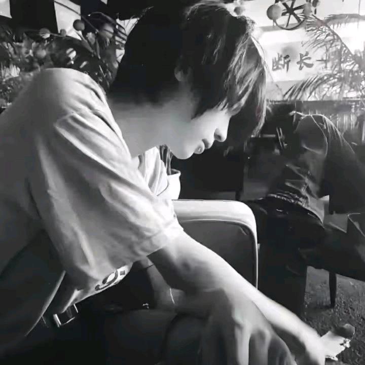 悲哀