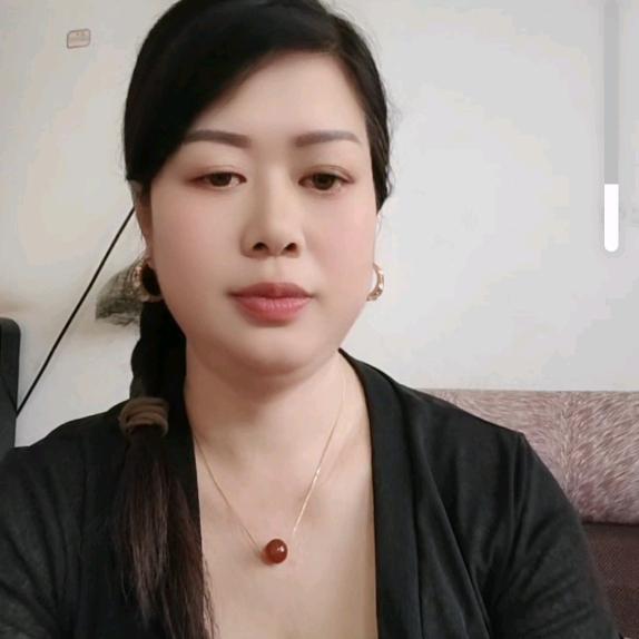笑着活下去，
