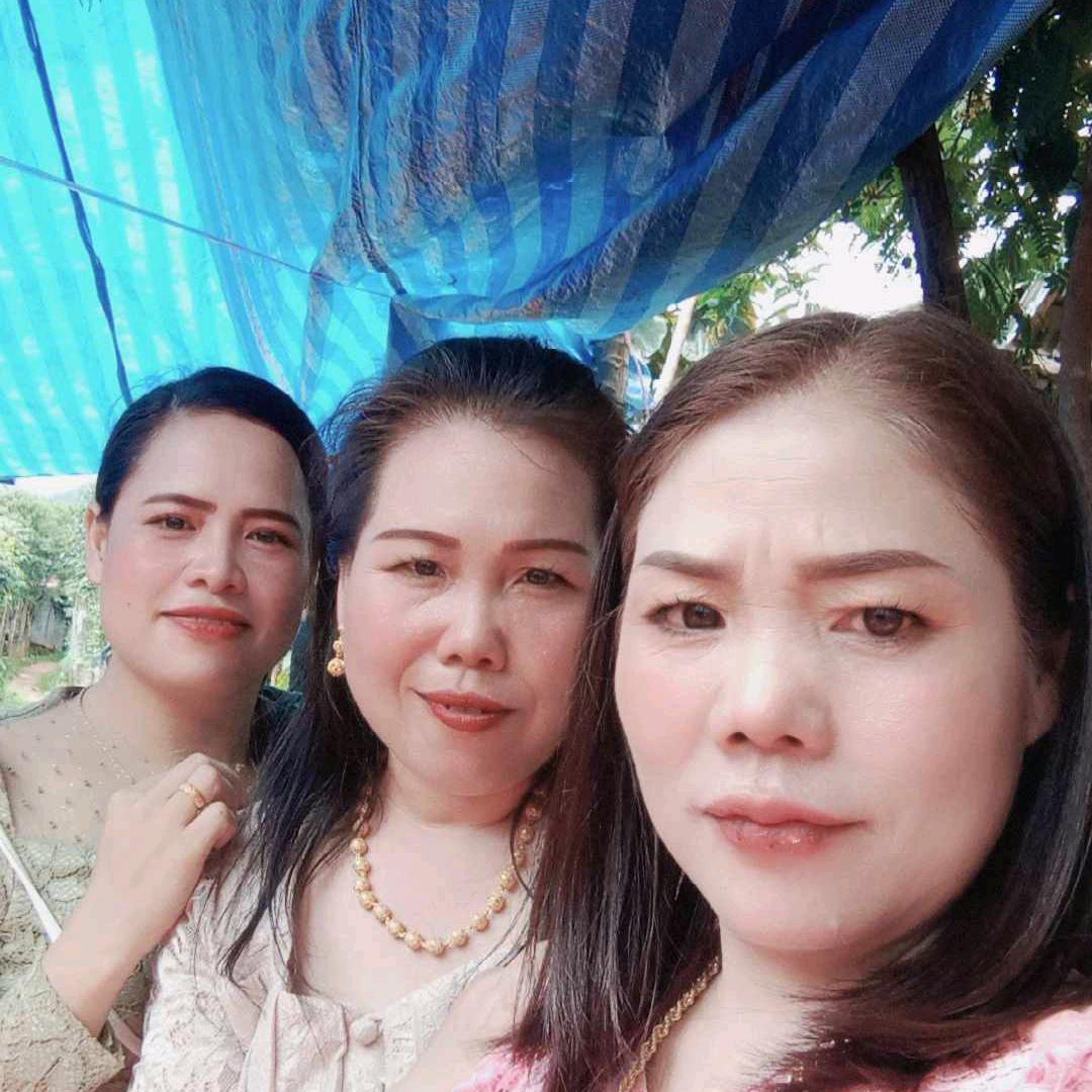 หมอม