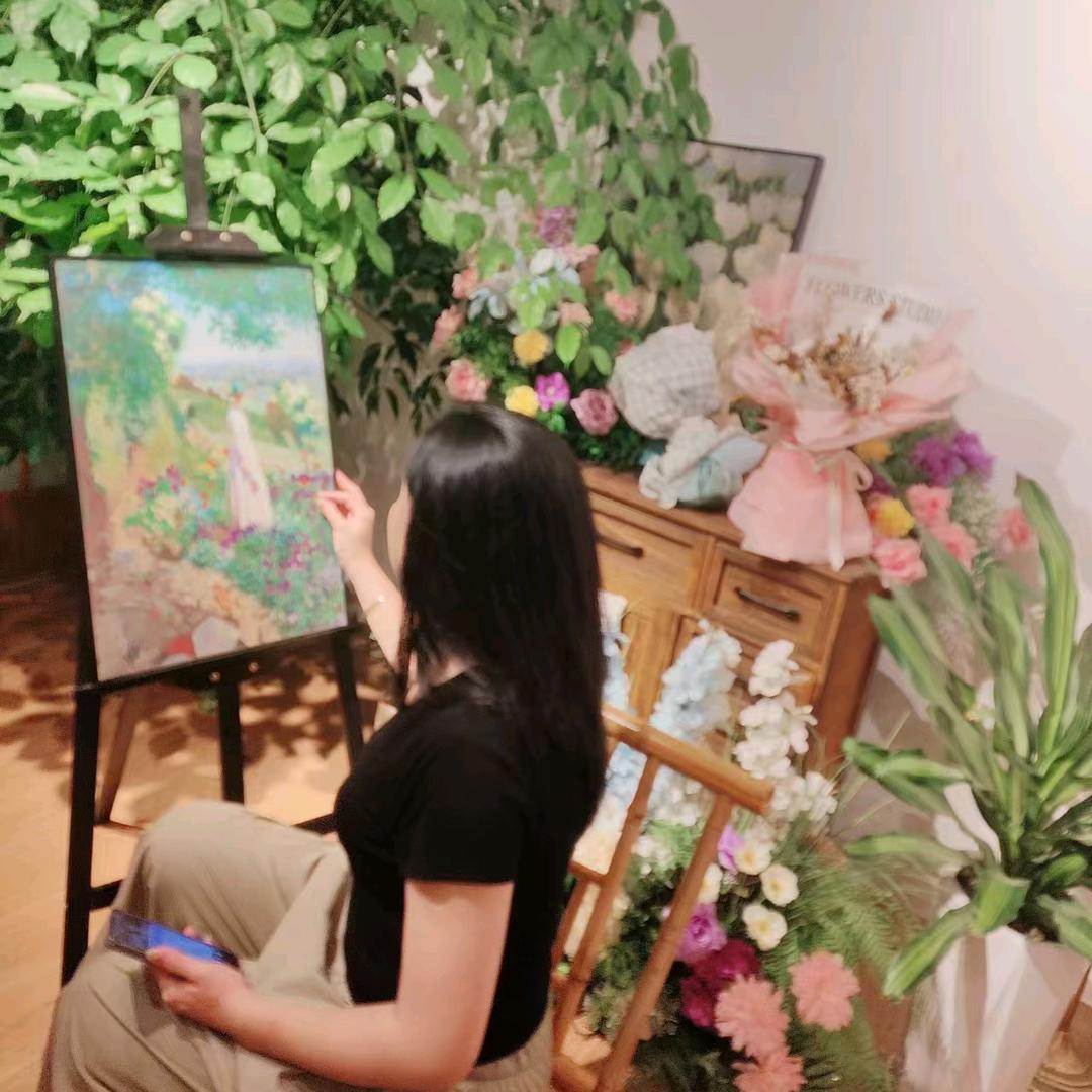 张虹