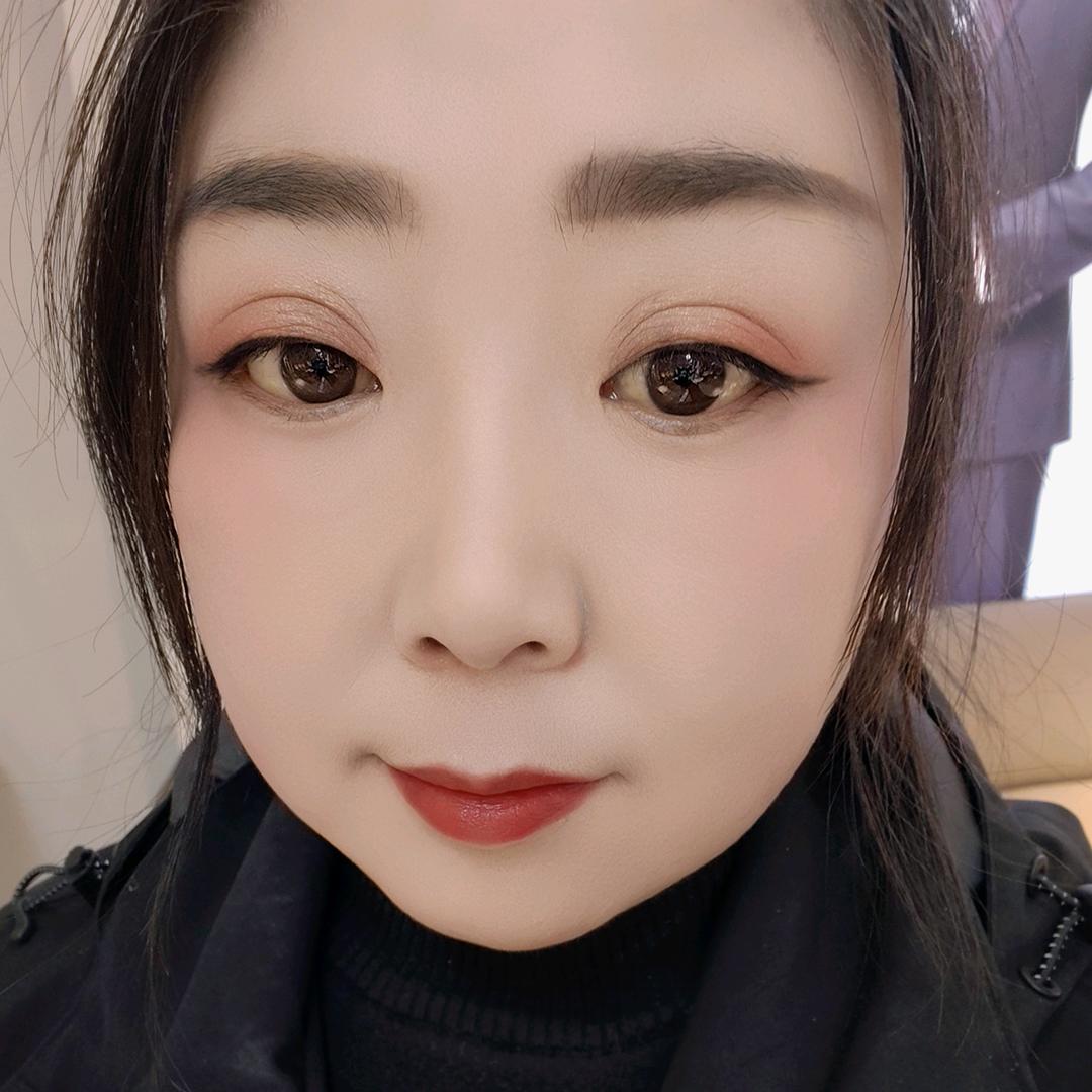 卖沙发🛋的小姐姐