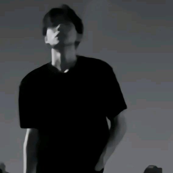 山月白茶