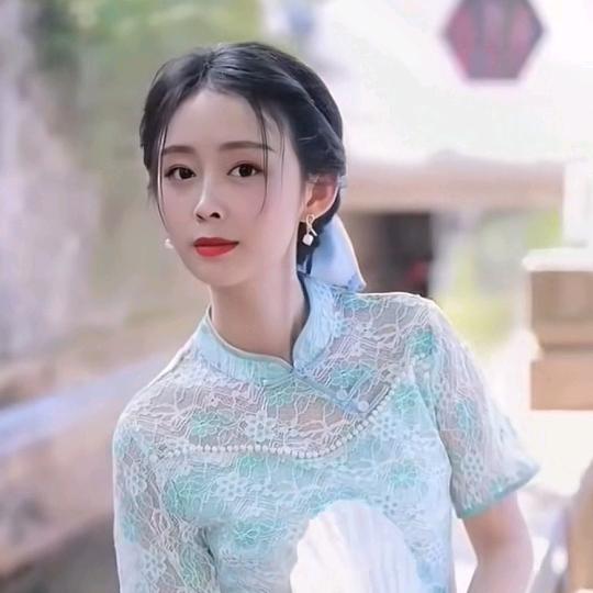 冯姐：气质穿搭