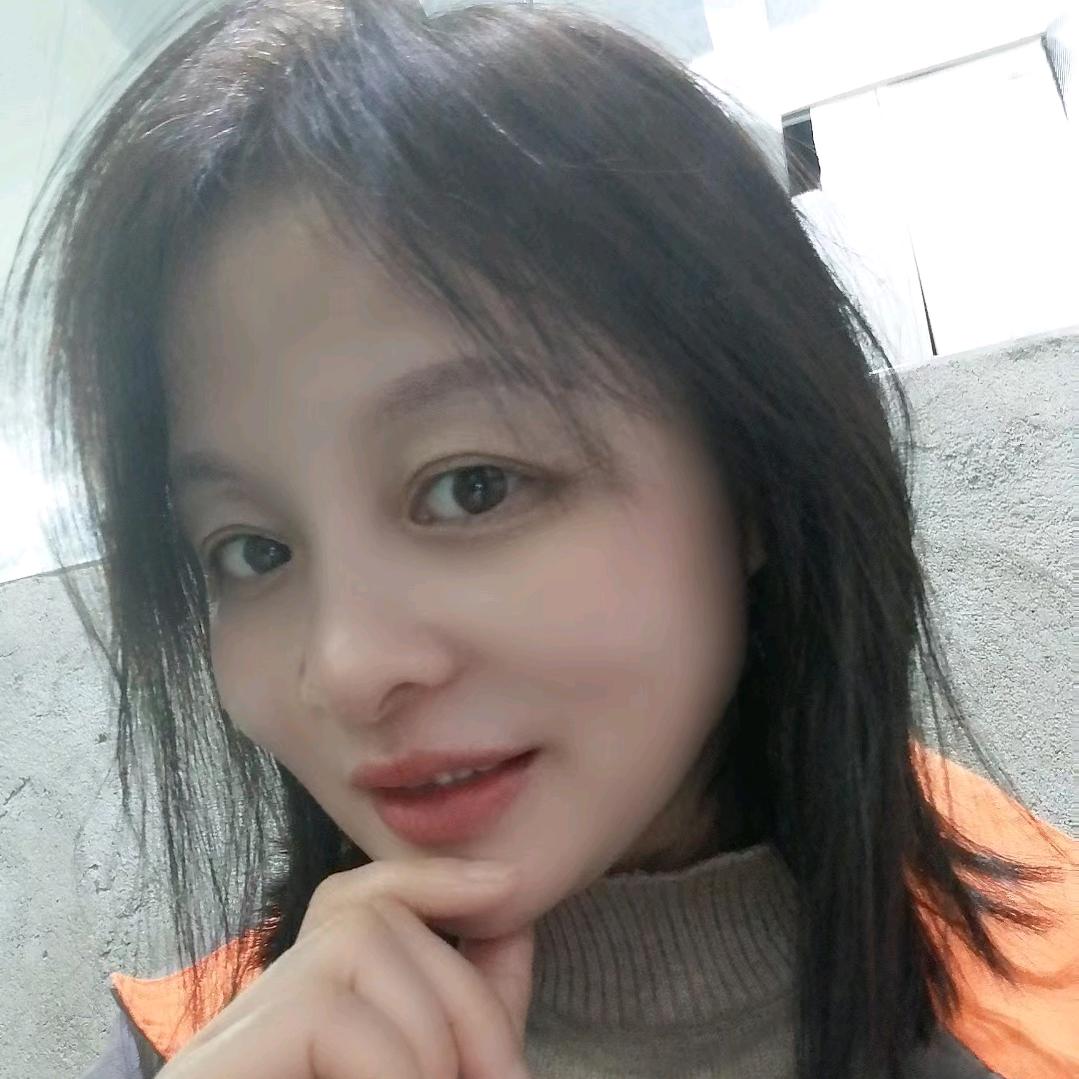 闪闪惹人爱☀️