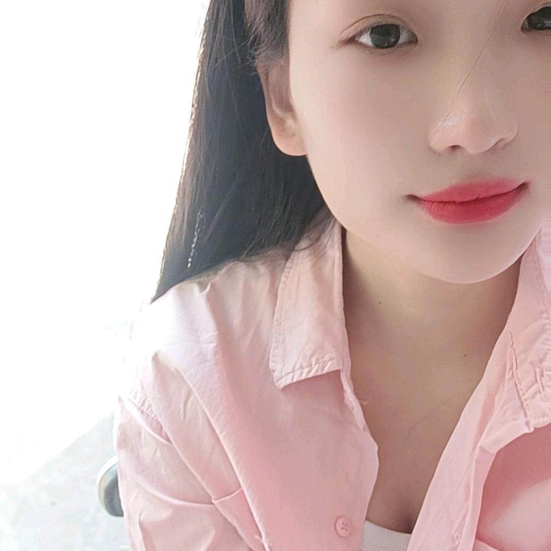 单只蝴蝶，
