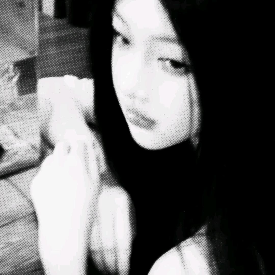 摆烂小月月