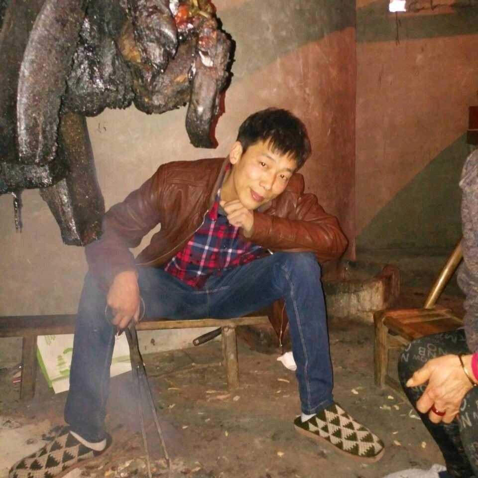 小梁汽车电器装潢