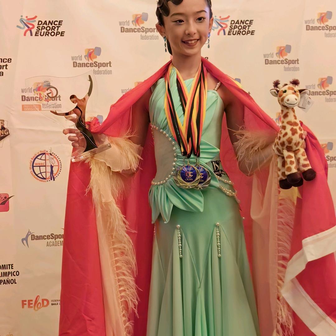 1758北舞店杨安琪