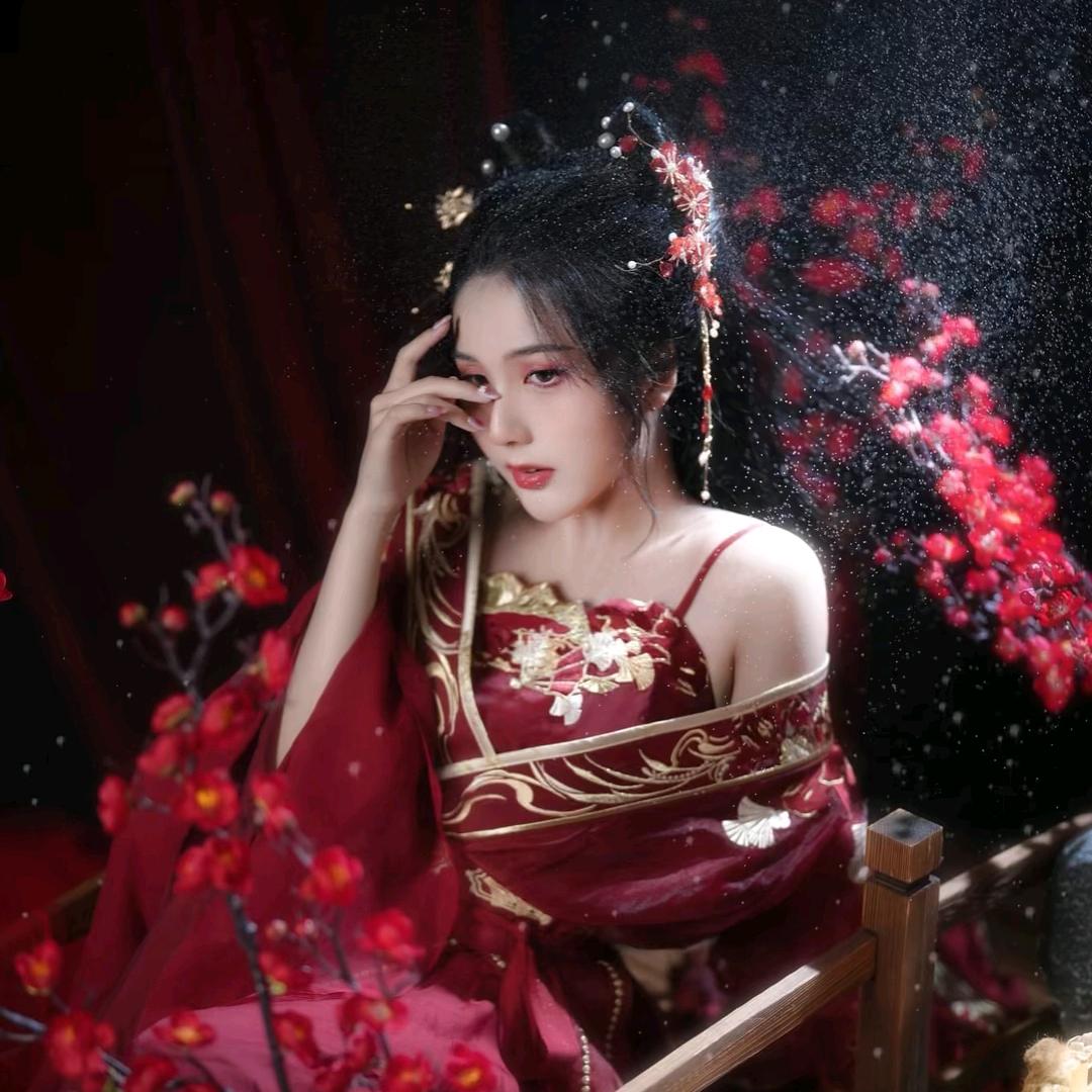 幽蓝叶梦（封票中）头像