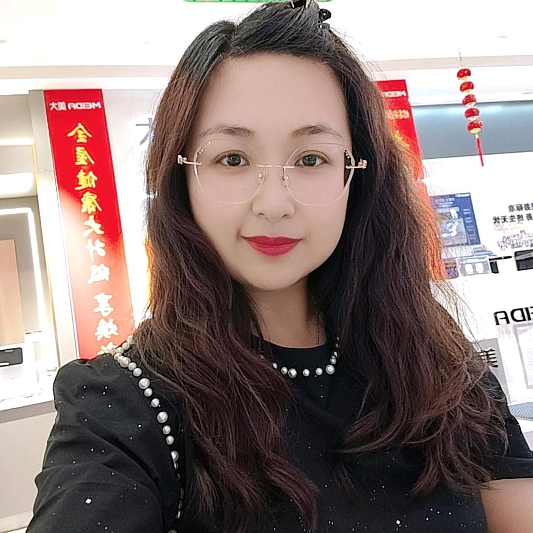 卖集成灶的小姐姐