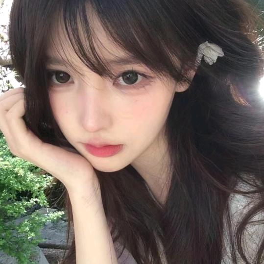 曲嫣头像