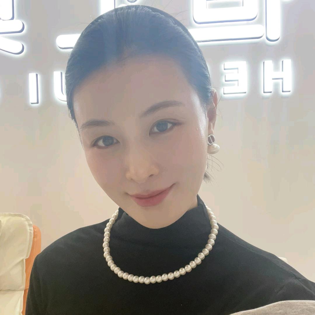 诗诗老师