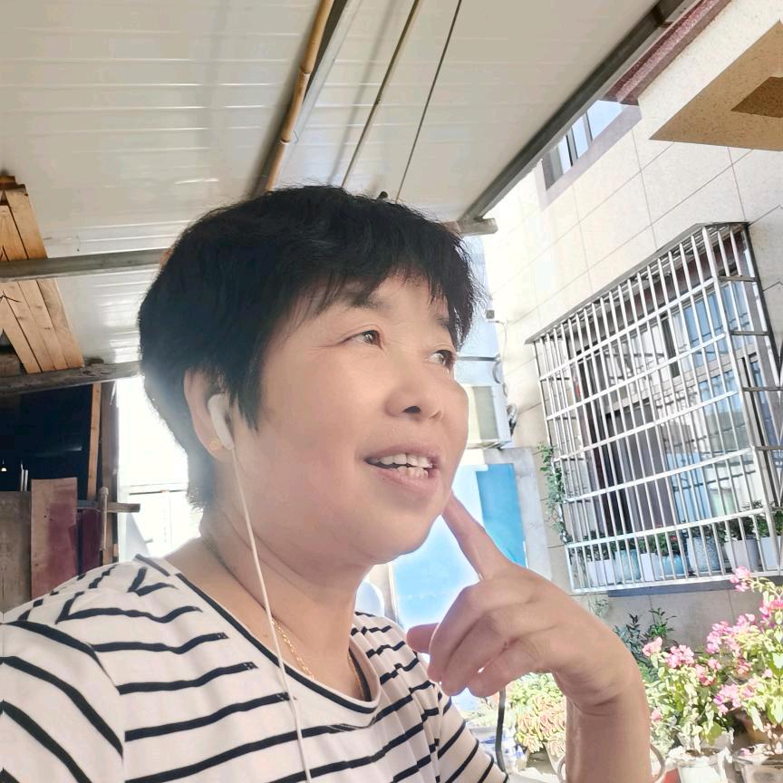 爱妮姐每天中午12:30开播