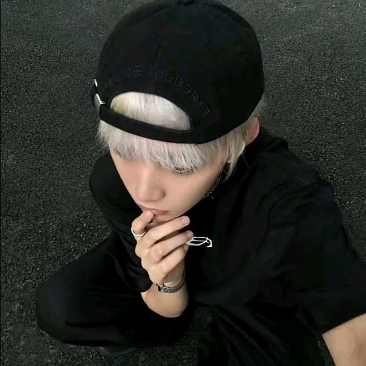 曲7 ^