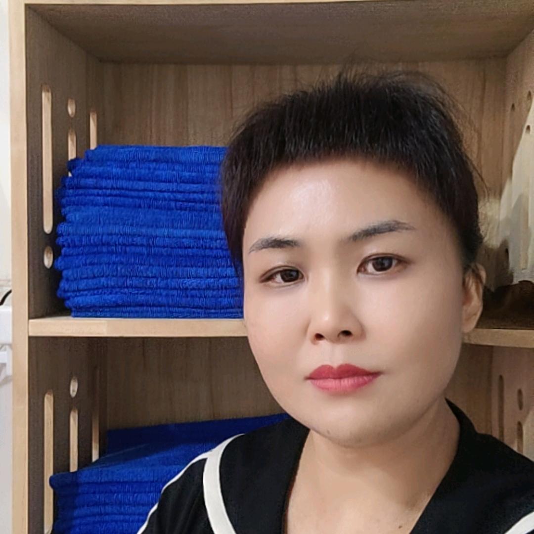 小丫头？？🌹🌹