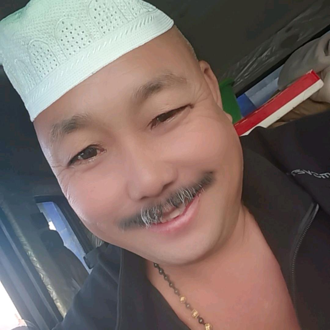 地摊大王，虎走天下总吃肉（常疯子）
