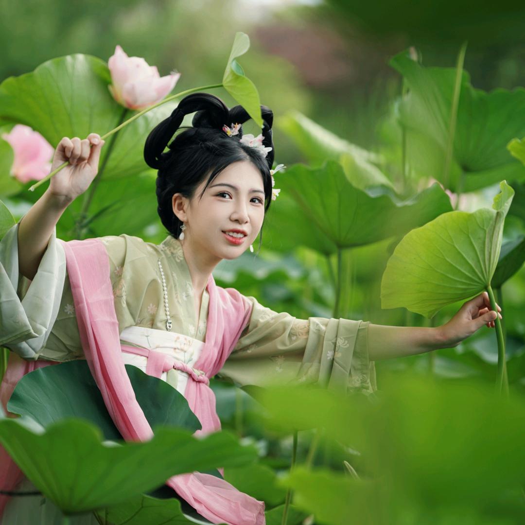 山雎月白