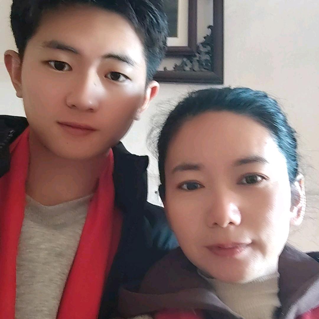 英子