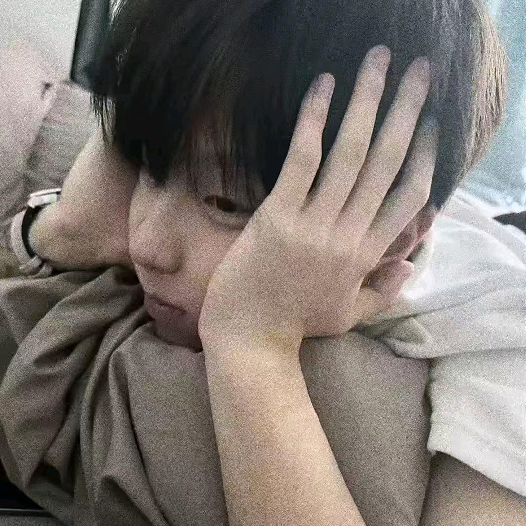 小^怡