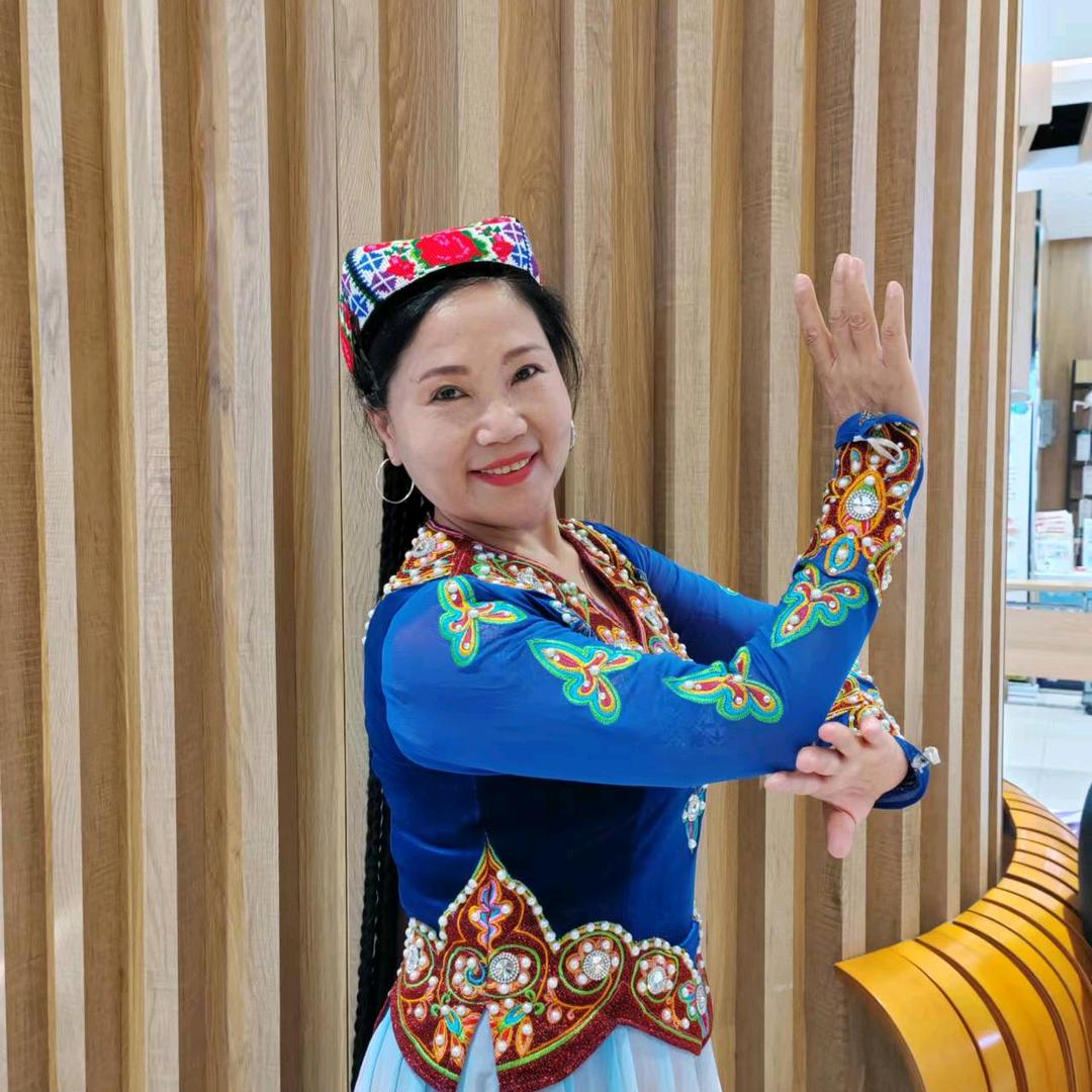 黑玫瑰2974536829116拒聊