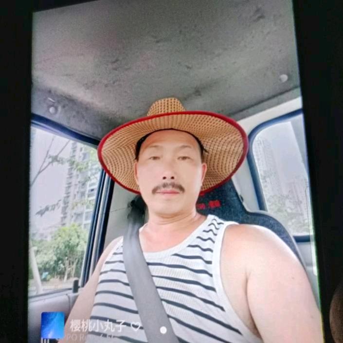 没伞的孩子必须努力奔跑