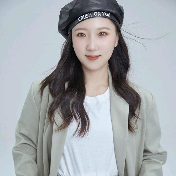 Strong斯壮是英语老师