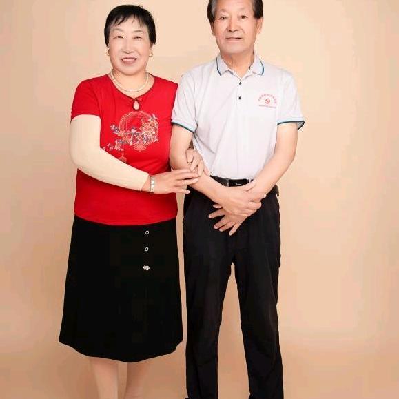 笑口常开！杨淑英！！