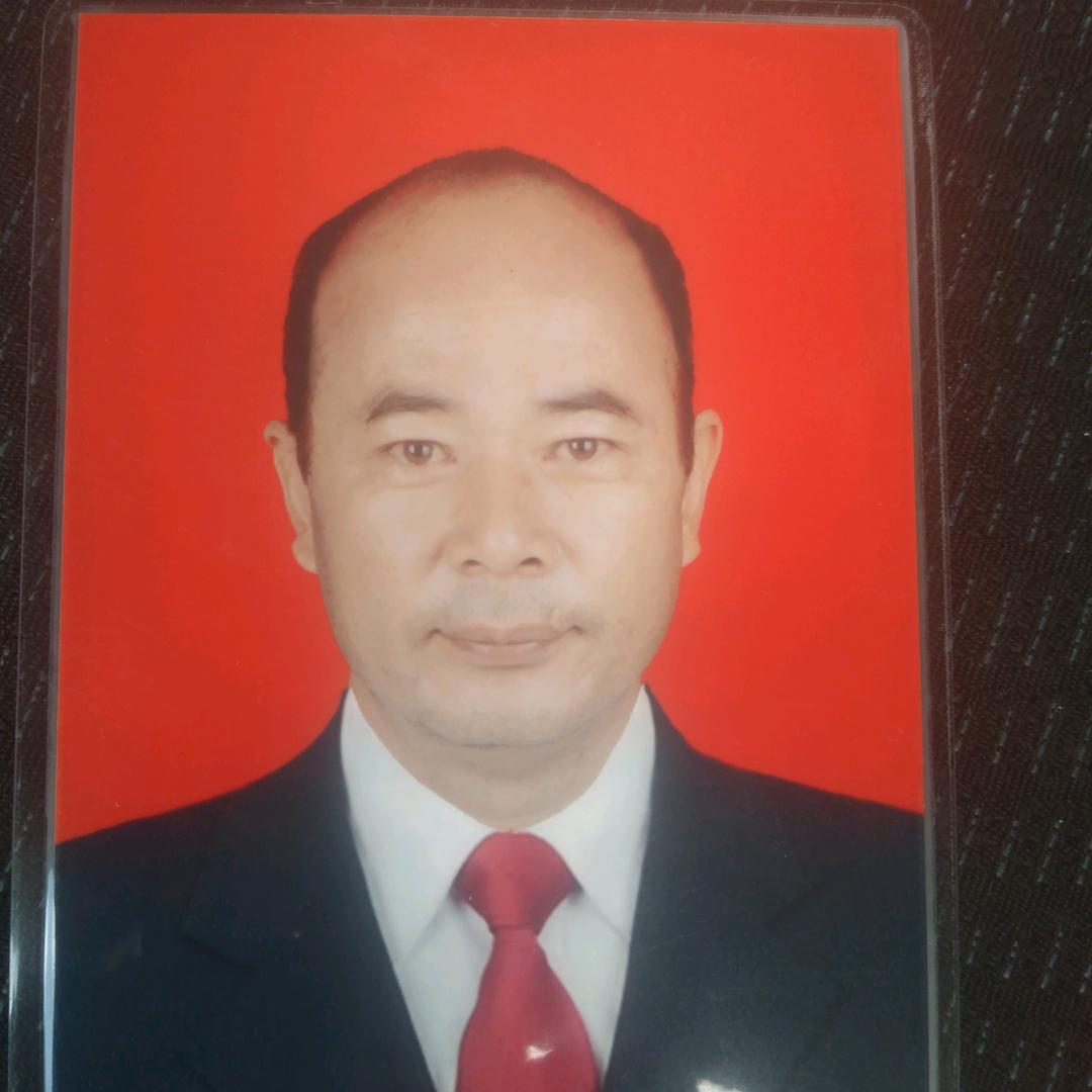 龙陵县航宇驾校C2C1教练郭辅幸