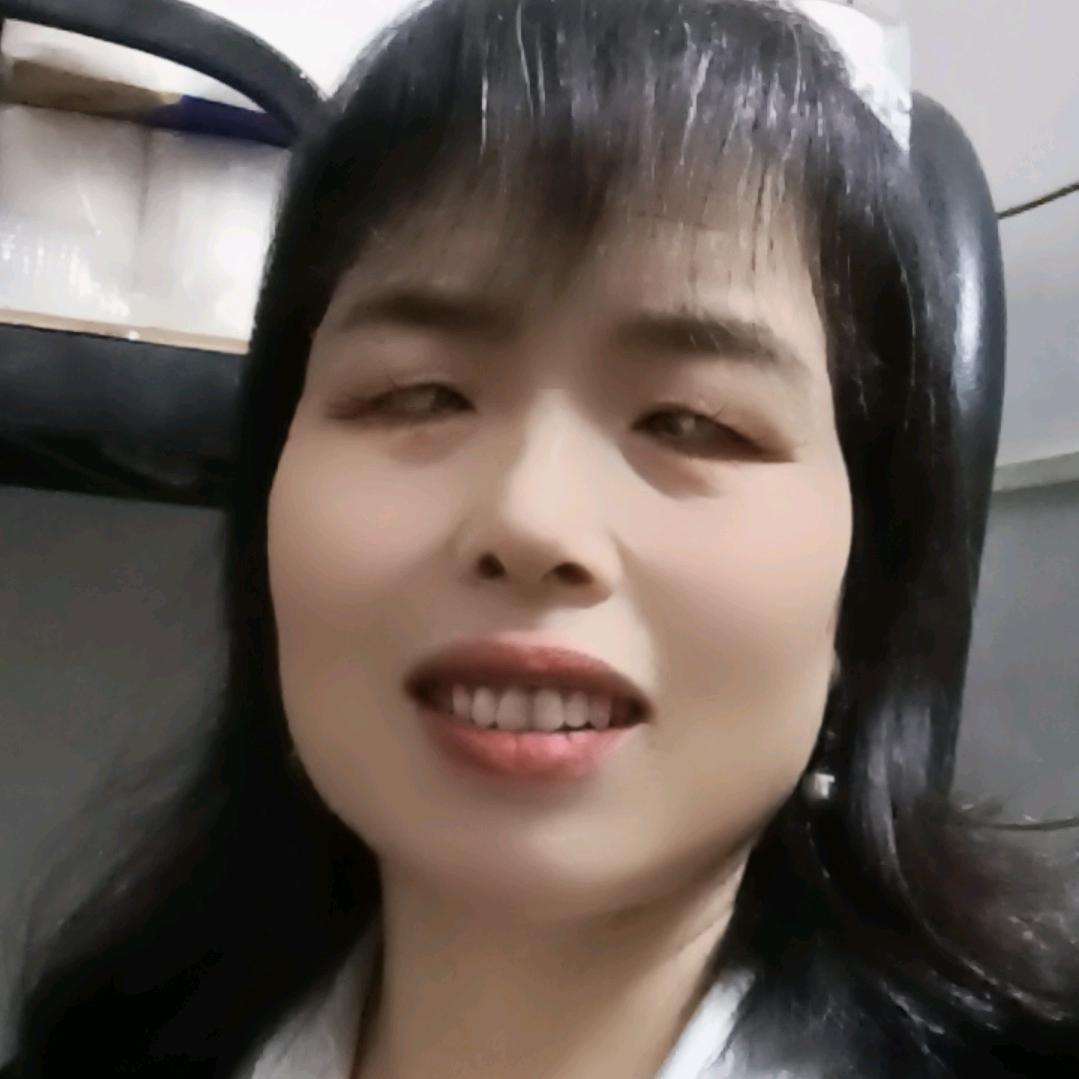 何姐