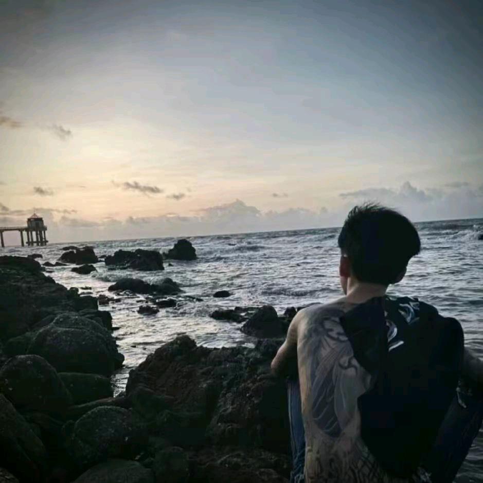简微.
