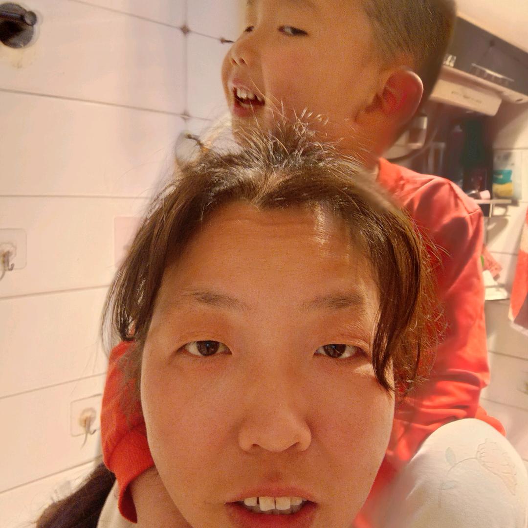 两只蝴蝶