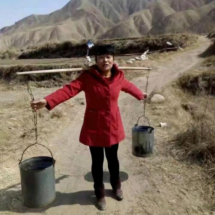 看看世界我心好疼